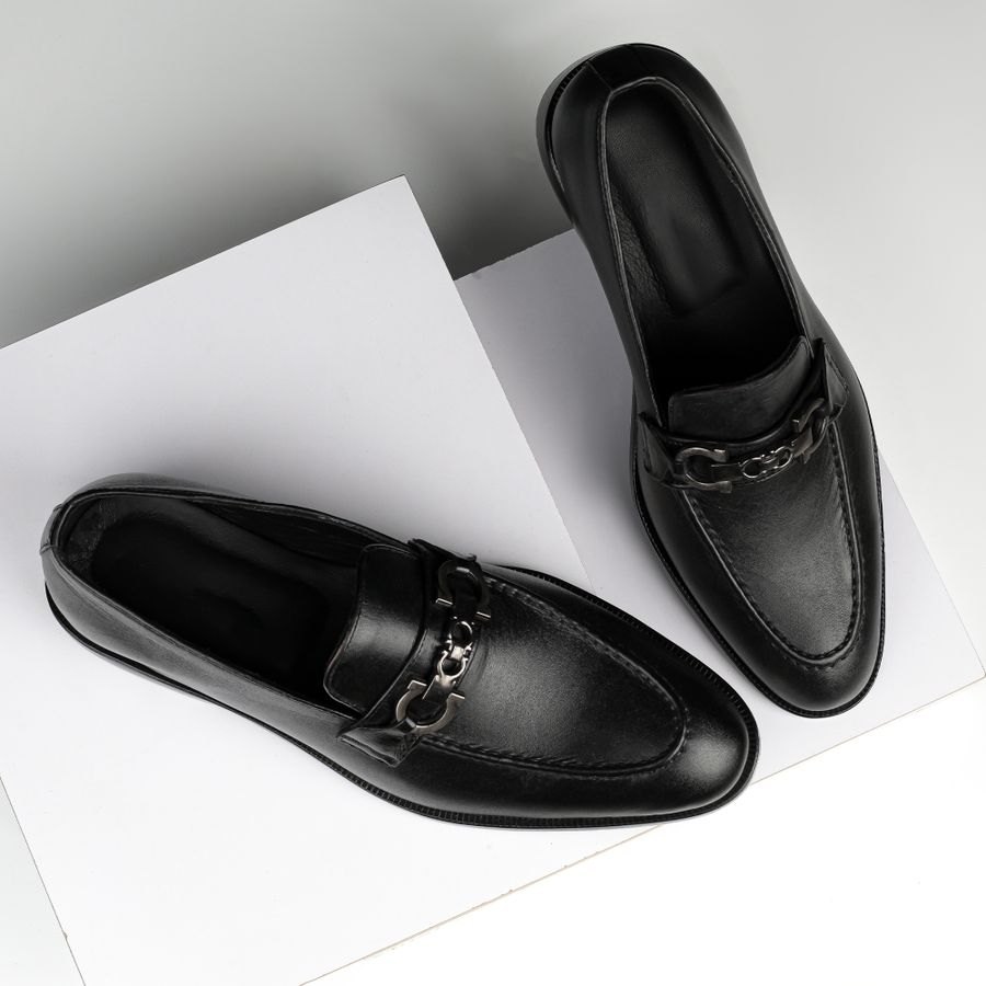 Buckle loafers